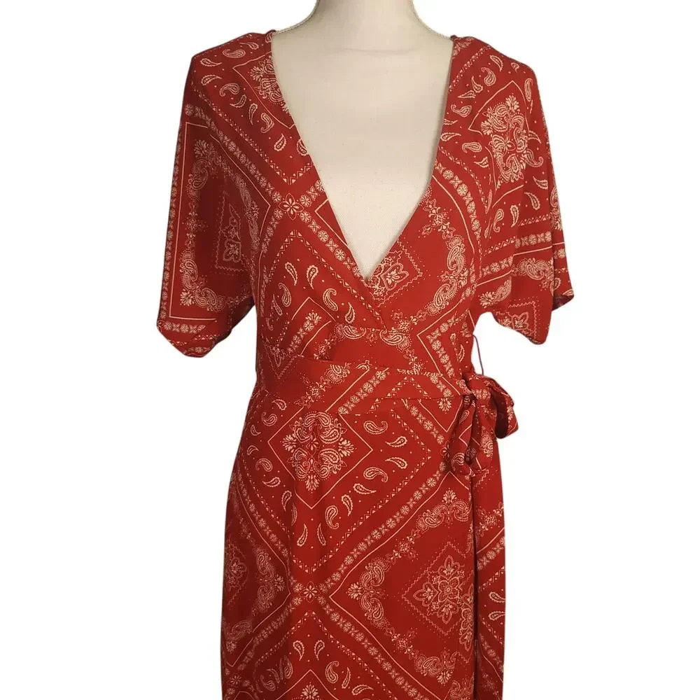 Forever 21 Red bandana maxi wrap dress with small side slit SZ L - Picture 2 of 4